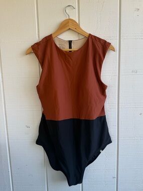 Summersalt The Surf Colorblock Rust & Black Sleeveless Swimsuit Size 14